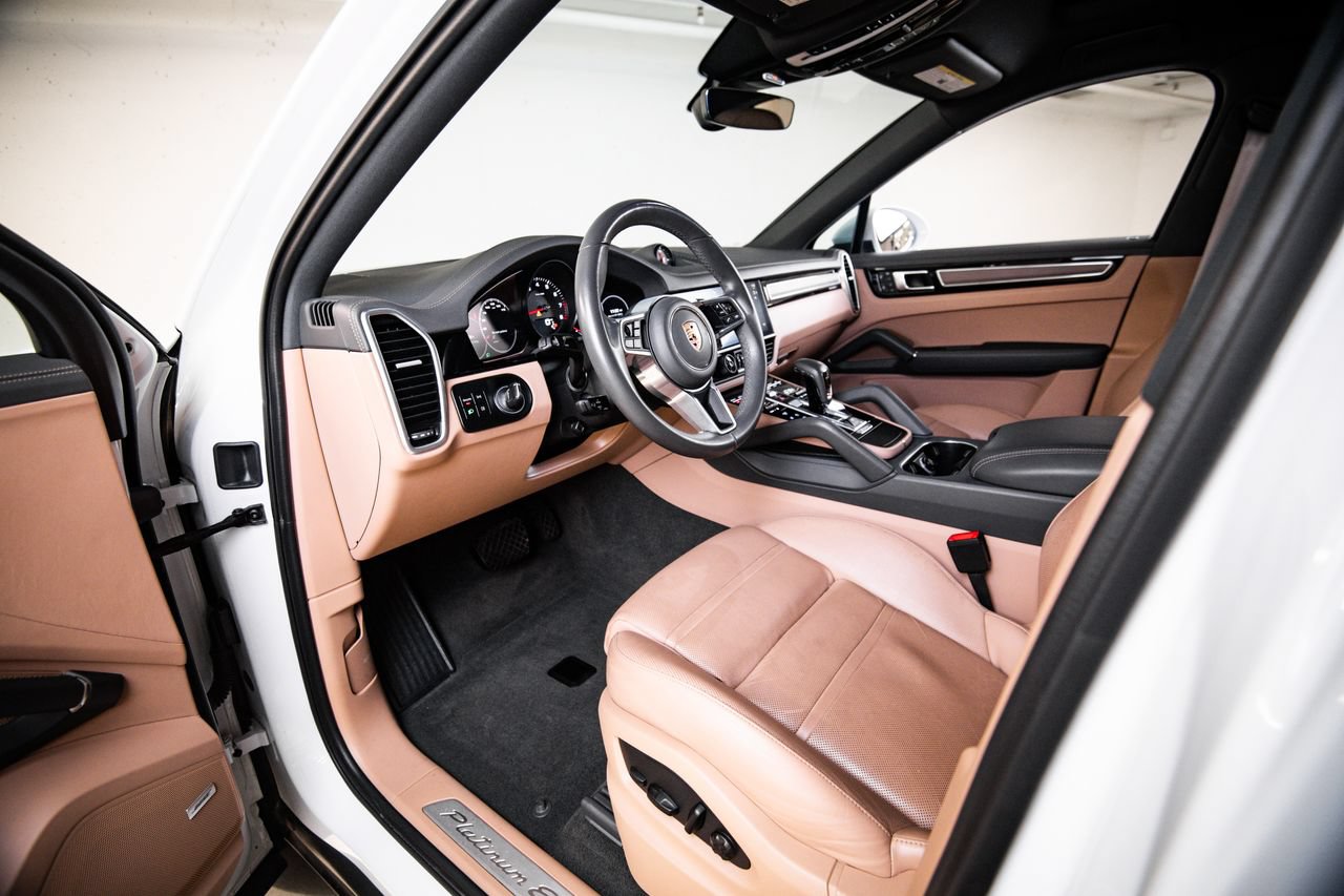 Certified 2023 Porsche Cayenne Platinum Edition AWD/4WD image 4