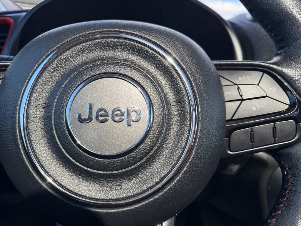 Used 2022 Jeep Renegade Latitude w/ Sun/Sound Group AWD/4WD image 26