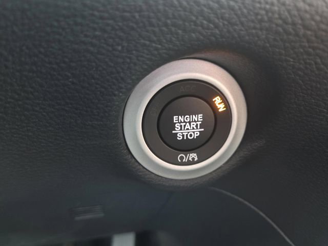 New 2026 Chrysler Pacifica Limited w/ Trailer Tow Group image 29