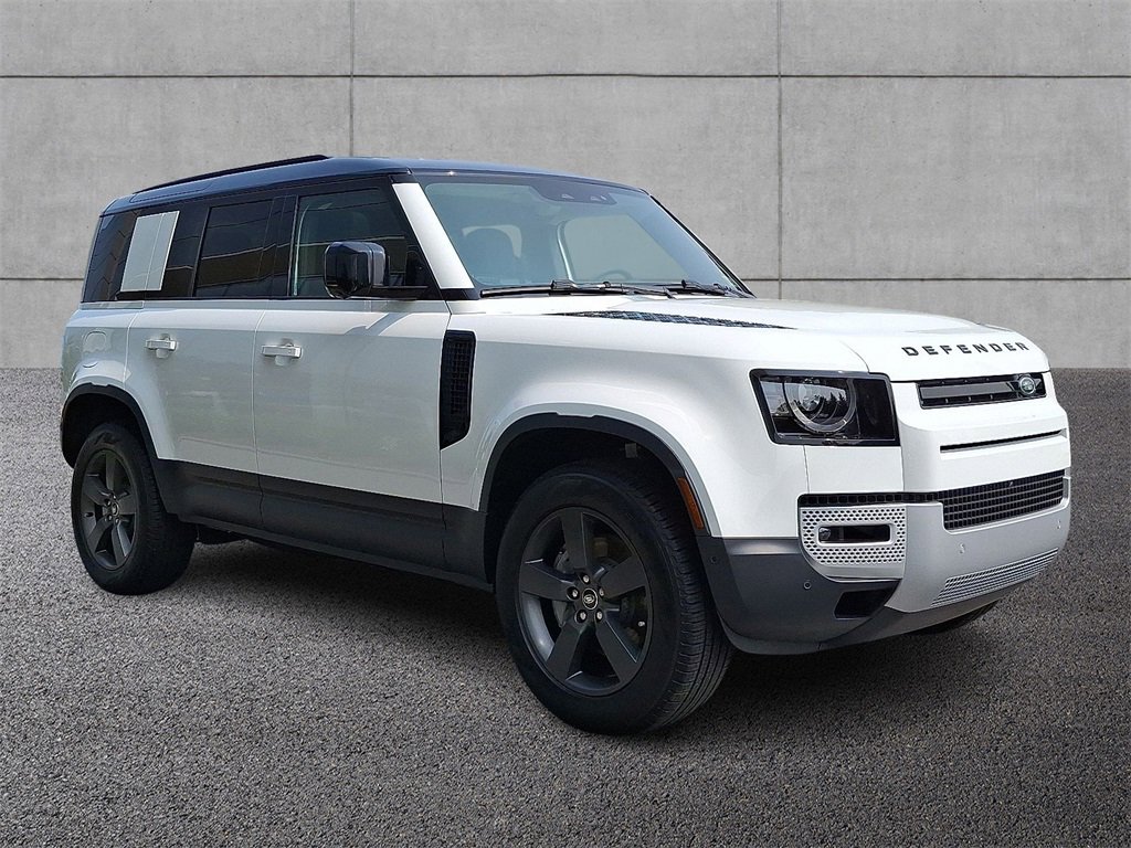 New 2025 Land Rover Defender 110 S image 2