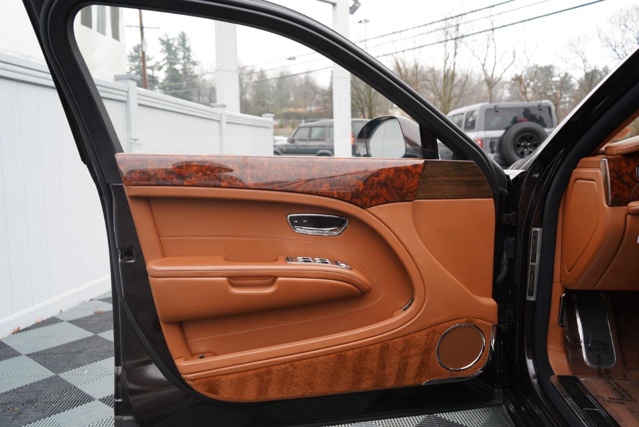 Used 2011 Bentley Mulsanne image 16