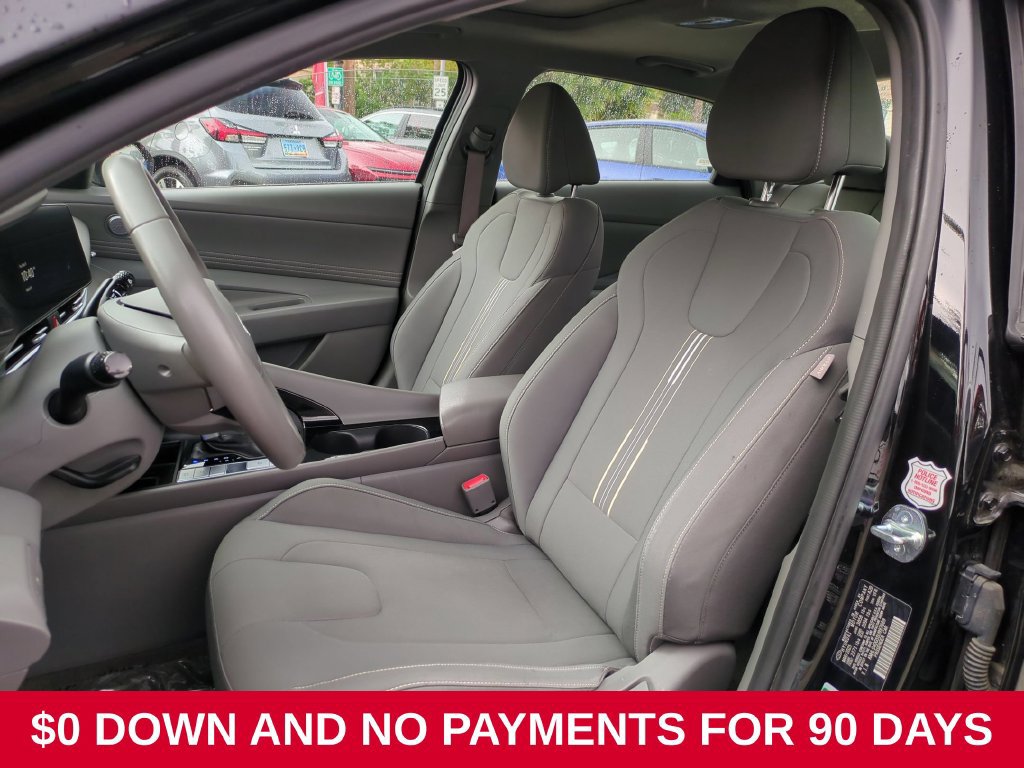 Used 2025 Hyundai Elantra SEL FWD image 25
