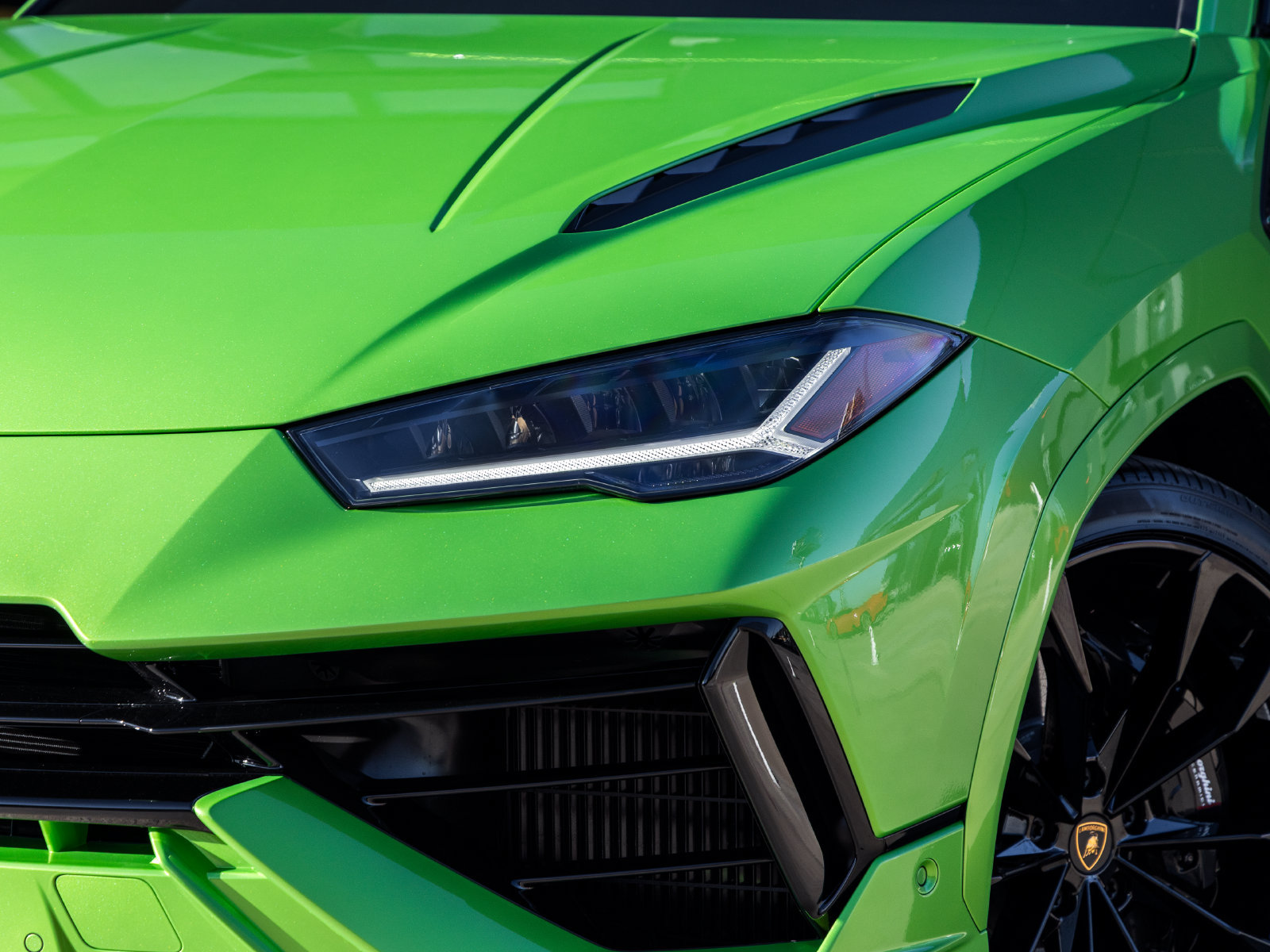 Used 2024 Lamborghini Urus S AWD/4WD image 16