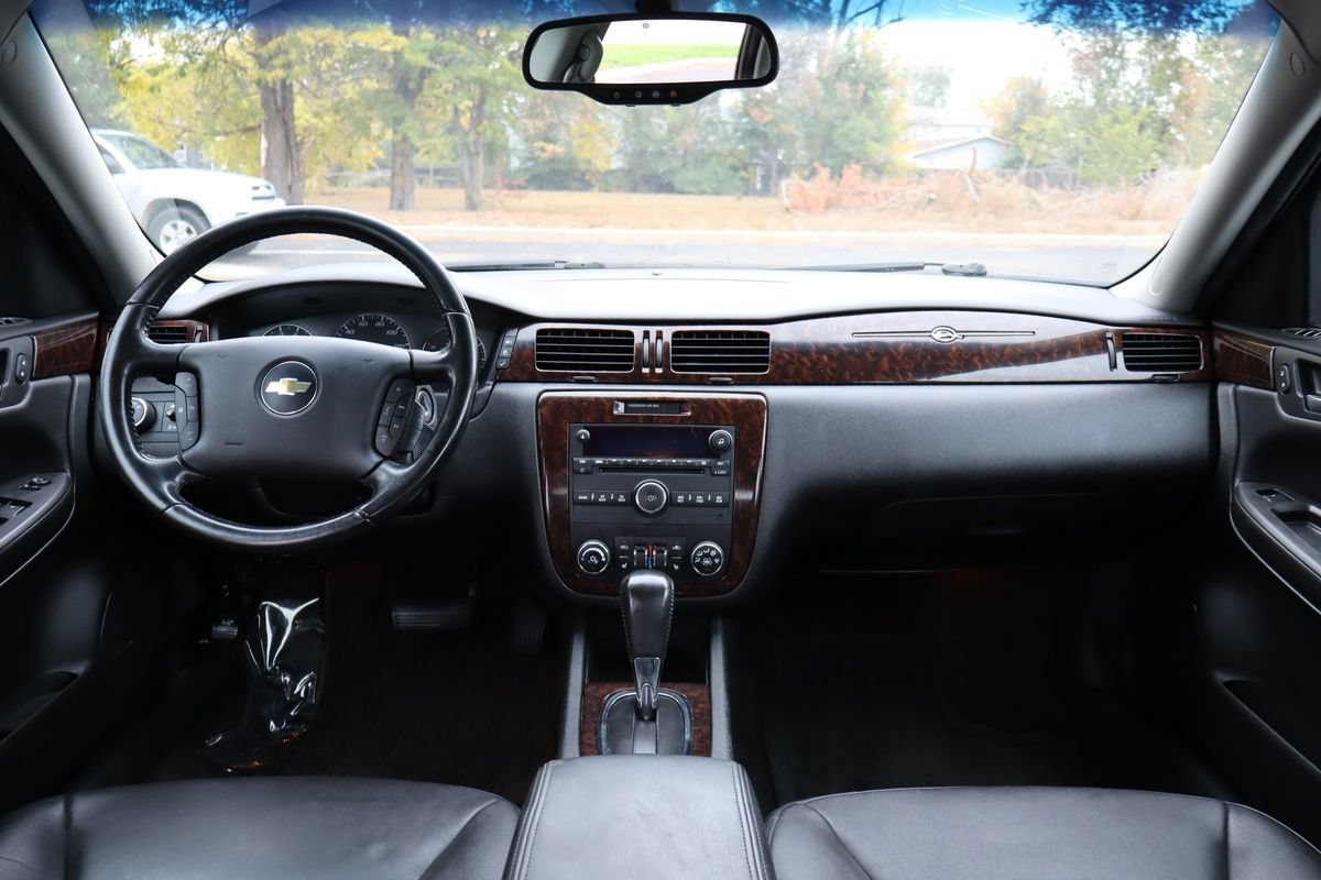 Used 2013 Chevrolet Impala LTZ FWD image 16