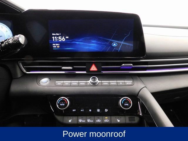 Certified 2025 Hyundai Elantra SEL image 32