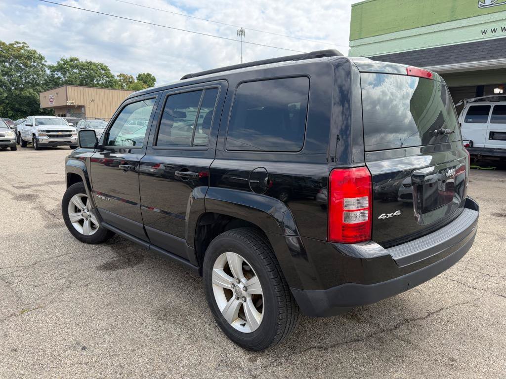 Used 2014 Jeep Patriot Latitude AWD/4WD image 7