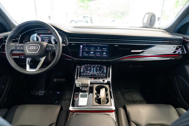 Used 2025 Audi Q8 Prestige AWD/4WD image 10