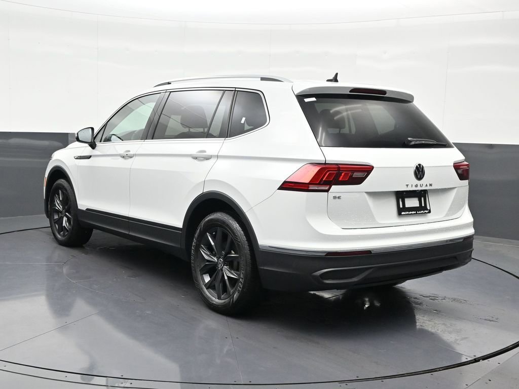 Used 2024 Volkswagen Tiguan SE FWD image 3