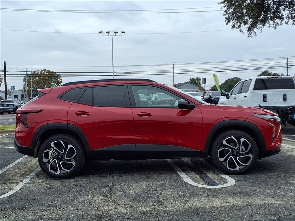 New 2026 Chevrolet Trax RS image 3