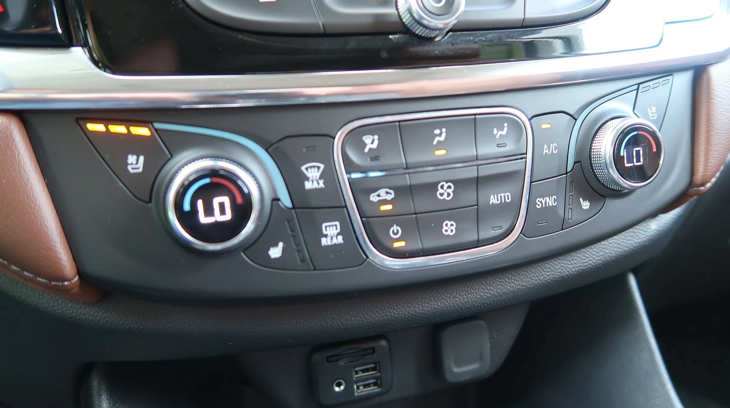 Used 2021 Chevrolet Traverse High Country FWD image 38