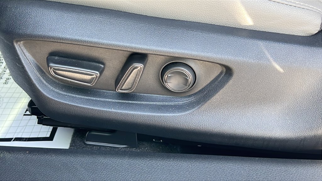 Certified 2025 Toyota Camry SE w/ Multimedia Upgrade Package FWD image 15