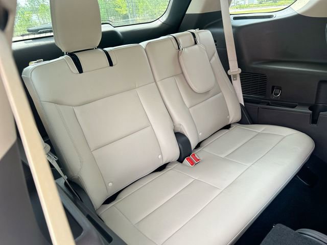Used 2023 Ford Explorer Platinum AWD/4WD image 27