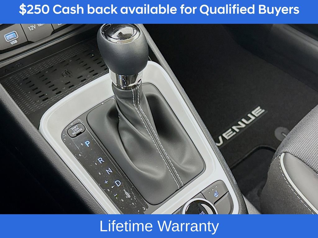 New 2025 Hyundai Venue Limited image 17