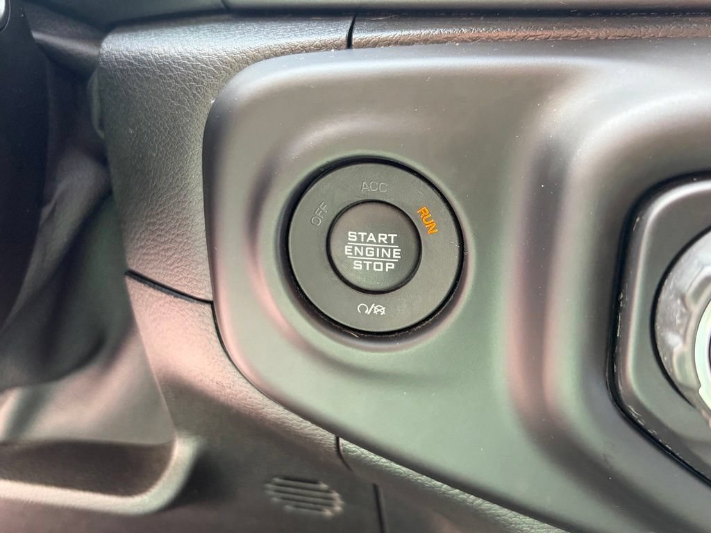 Used 2021 Jeep Wrangler Sport AWD/4WD image 11