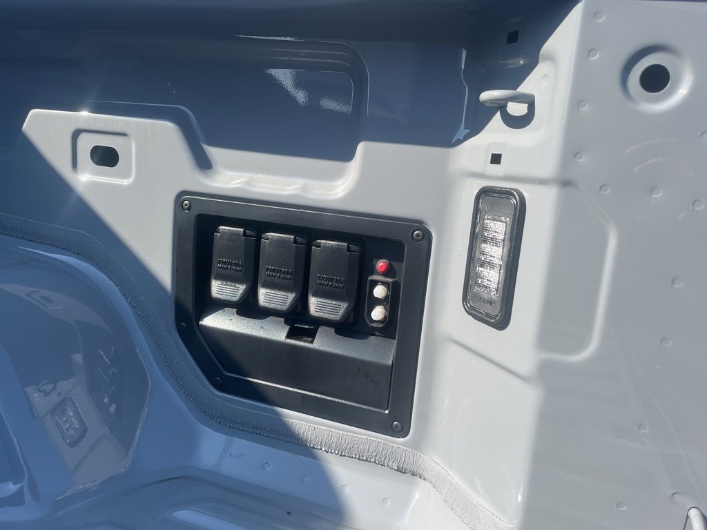 New 2025 Chevrolet Silverado EV LT image 6