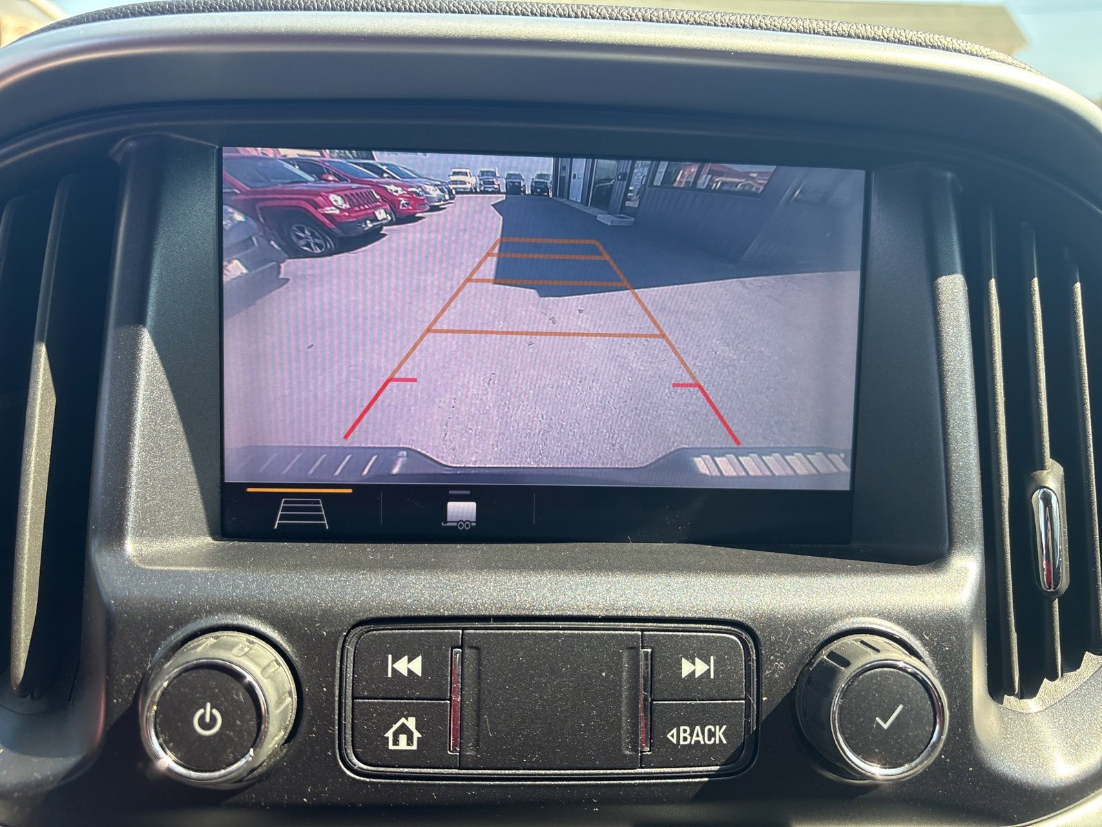 Used 2019 Chevrolet Colorado LT w/ LT Convenience Package image 24