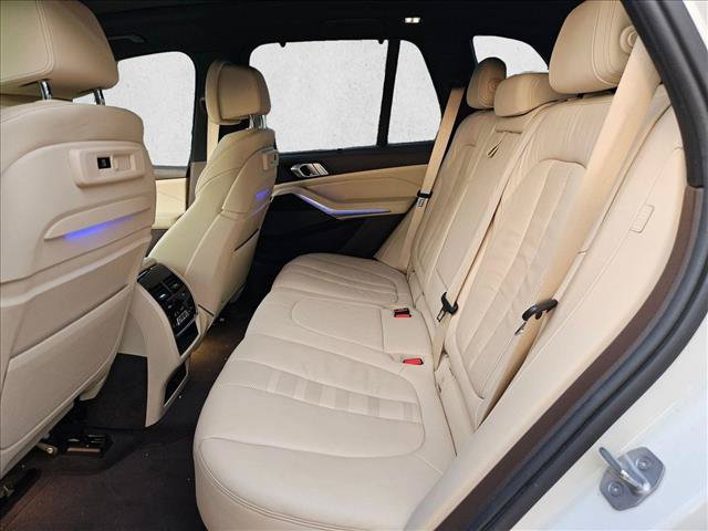 Used 2019 BMW X5 xDrive50i w/ M Sport Package AWD/4WD image 14