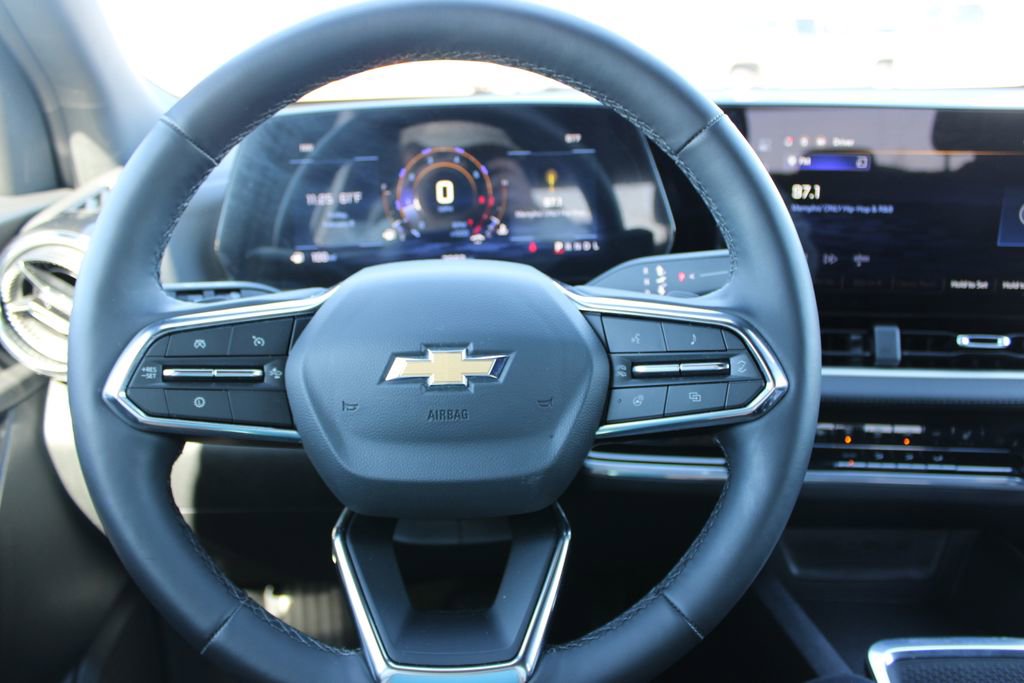 Used 2026 Chevrolet Equinox LT image 30