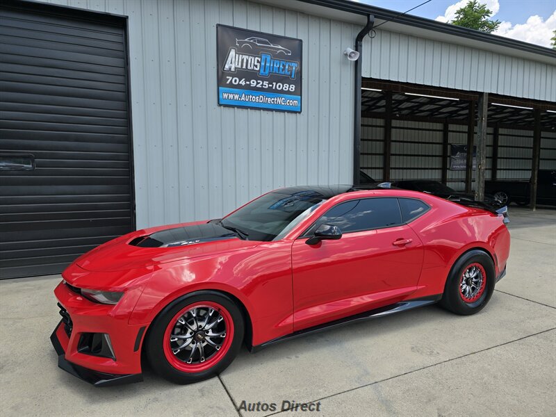 Used 2017 Chevrolet Camaro ZL1 RWD image 4