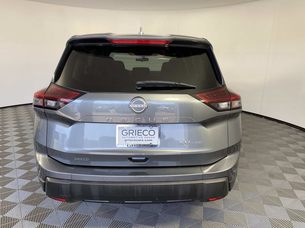 Used 2024 Nissan Rogue SV AWD/4WD image 7