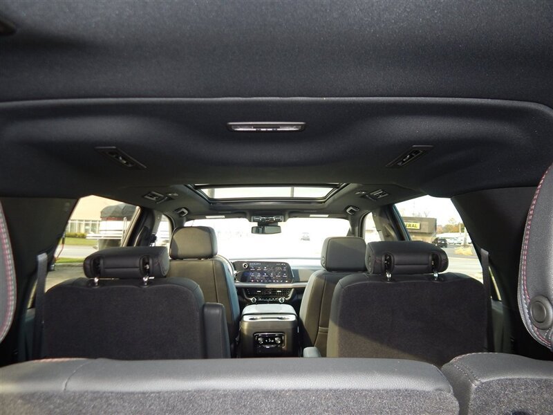 Used 2026 Chevrolet Suburban RST w/ RST Capability Package AWD/4WD image 14
