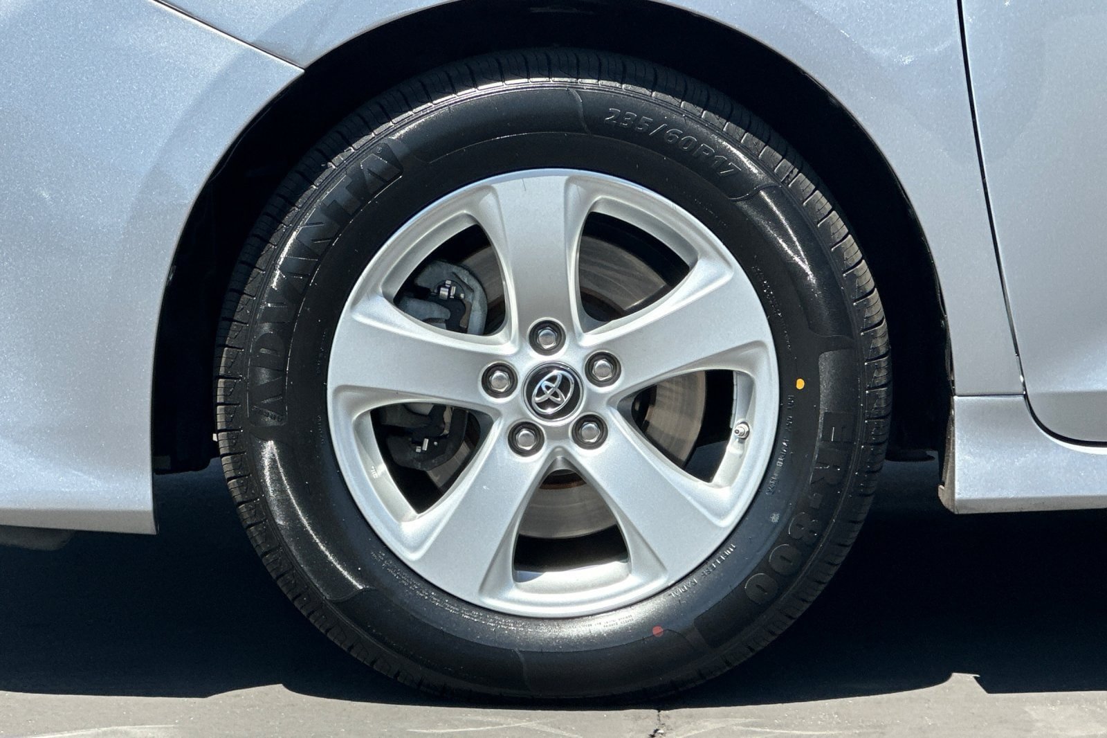 Certified 2018 Toyota Sienna LE FWD image 26