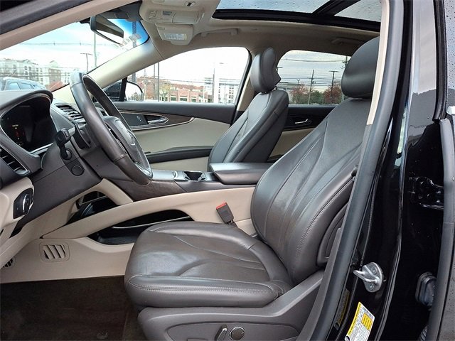 Used 2019 Lincoln Nautilus Reserve image 15