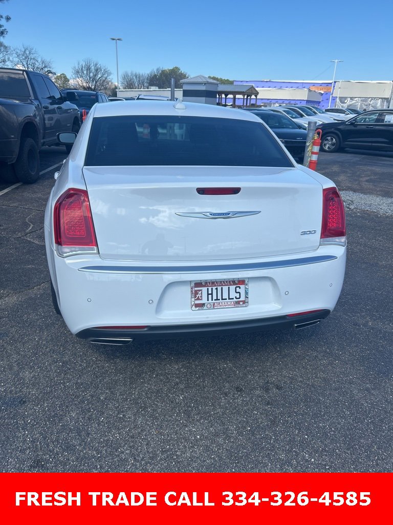 Used 2021 Chrysler 300 Touring L image 5