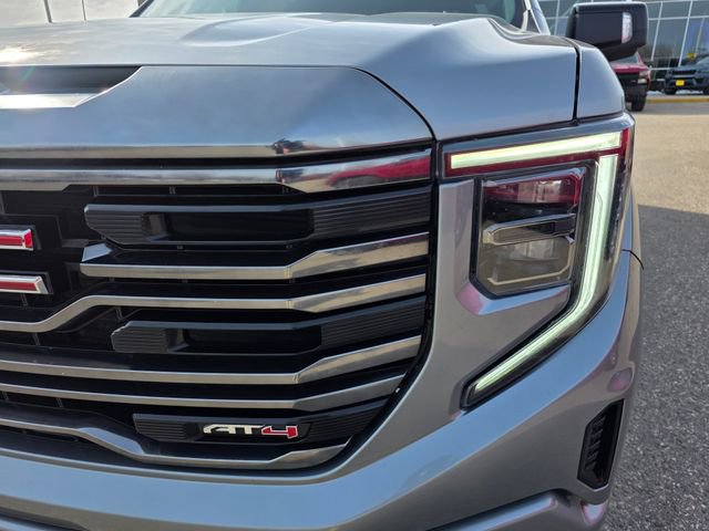 Used 2023 GMC Sierra 1500 AT4 w/ Technology Package AWD/4WD image 3