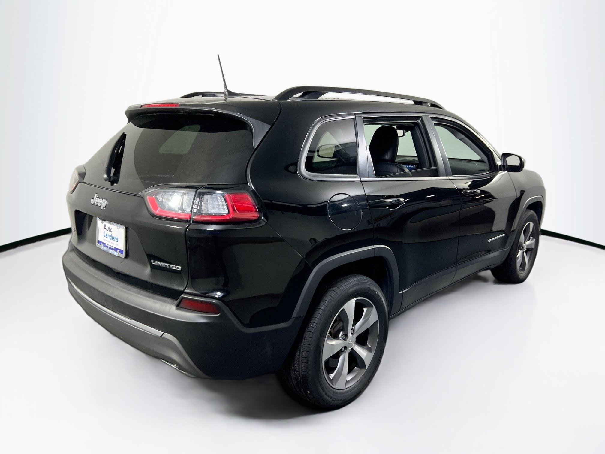 Used 2022 Jeep Cherokee Limited AWD/4WD image 5