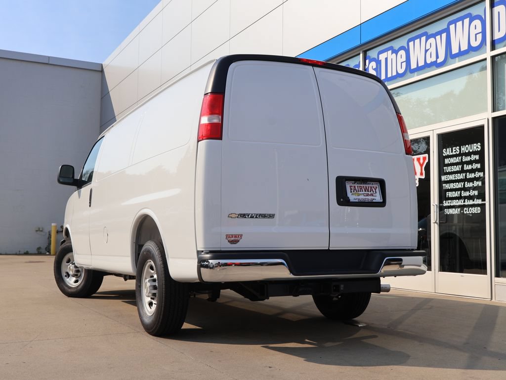 New 2026 Chevrolet Express 2500 w/ Enhanced Convenience Package RWD image 28