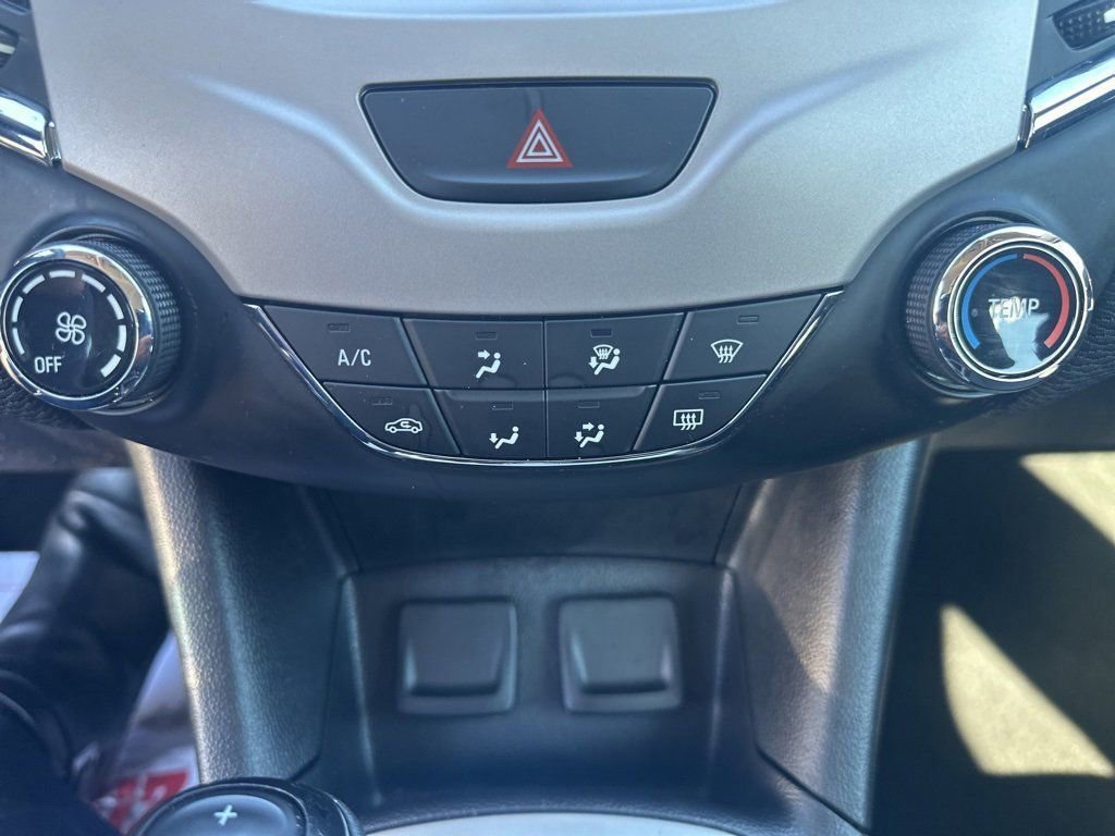 Used 2018 Chevrolet Cruze LS image 24