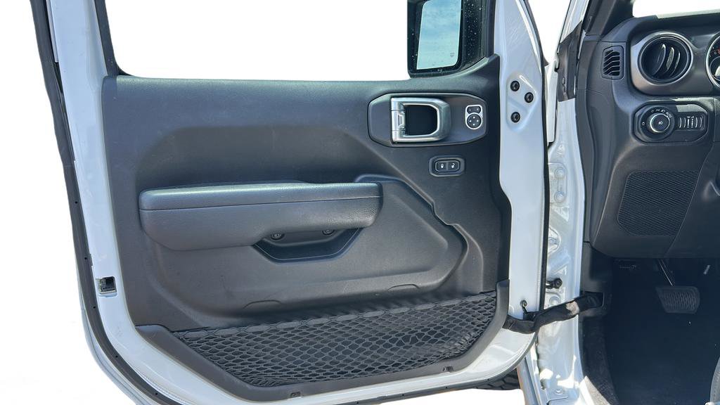 Used 2022 Jeep Wrangler Unlimited Sport AWD/4WD image 11