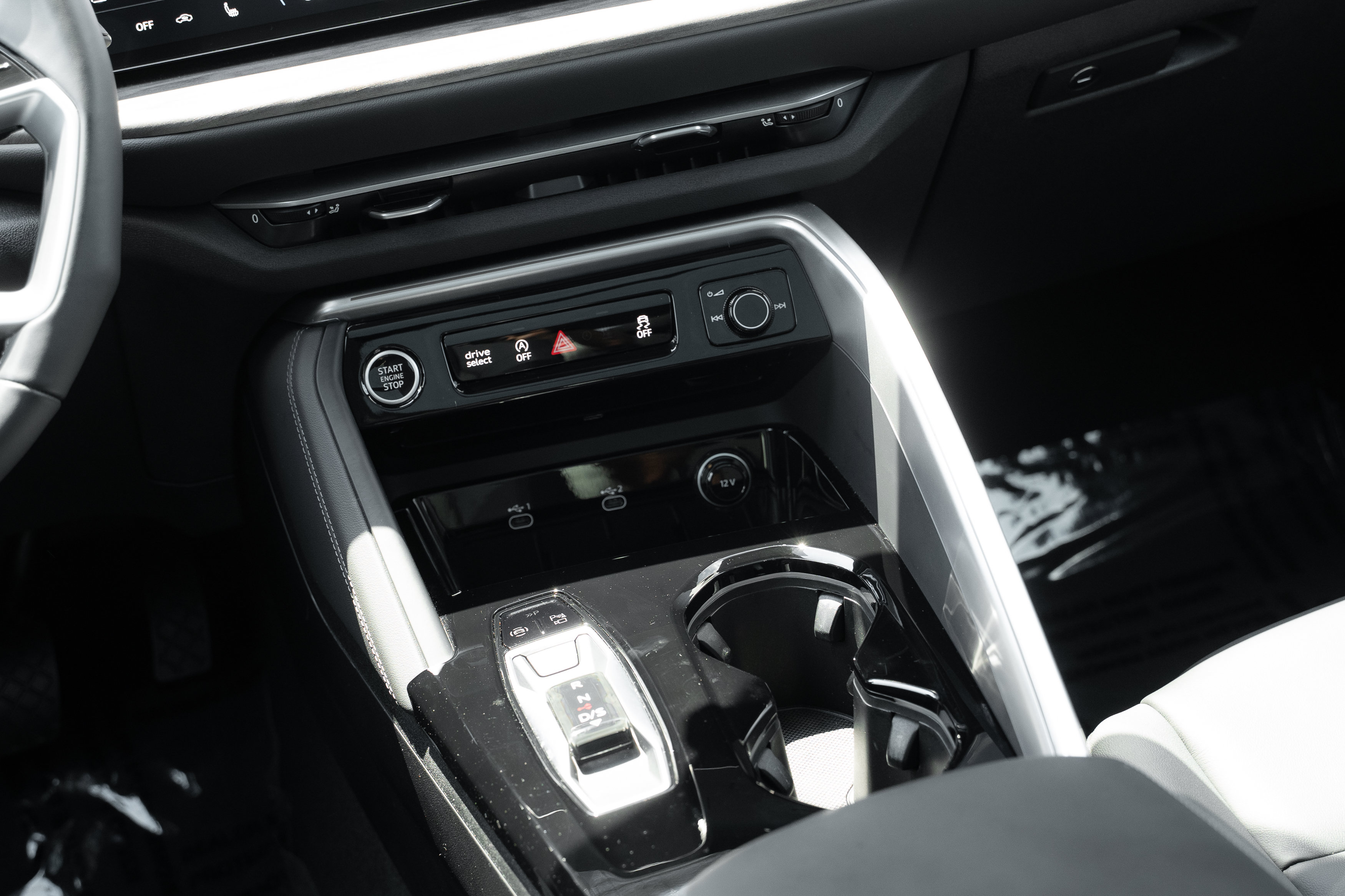 Certified 2025 Audi Q5 Premium w/ Convenience Package AWD/4WD image 12