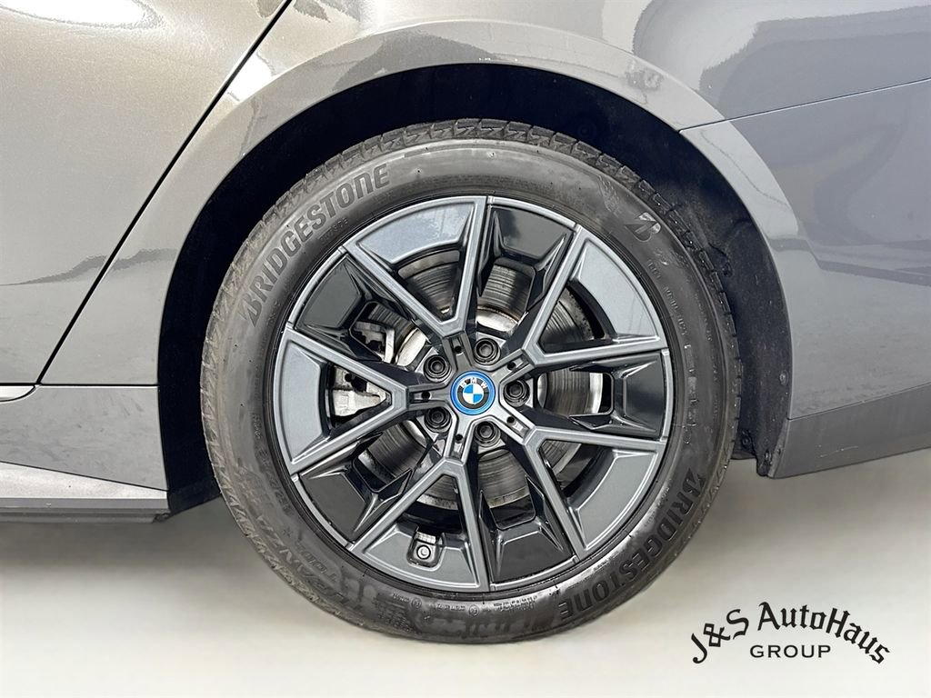 Used 2024 BMW i4 eDrive35 w/ Premium Package image 39