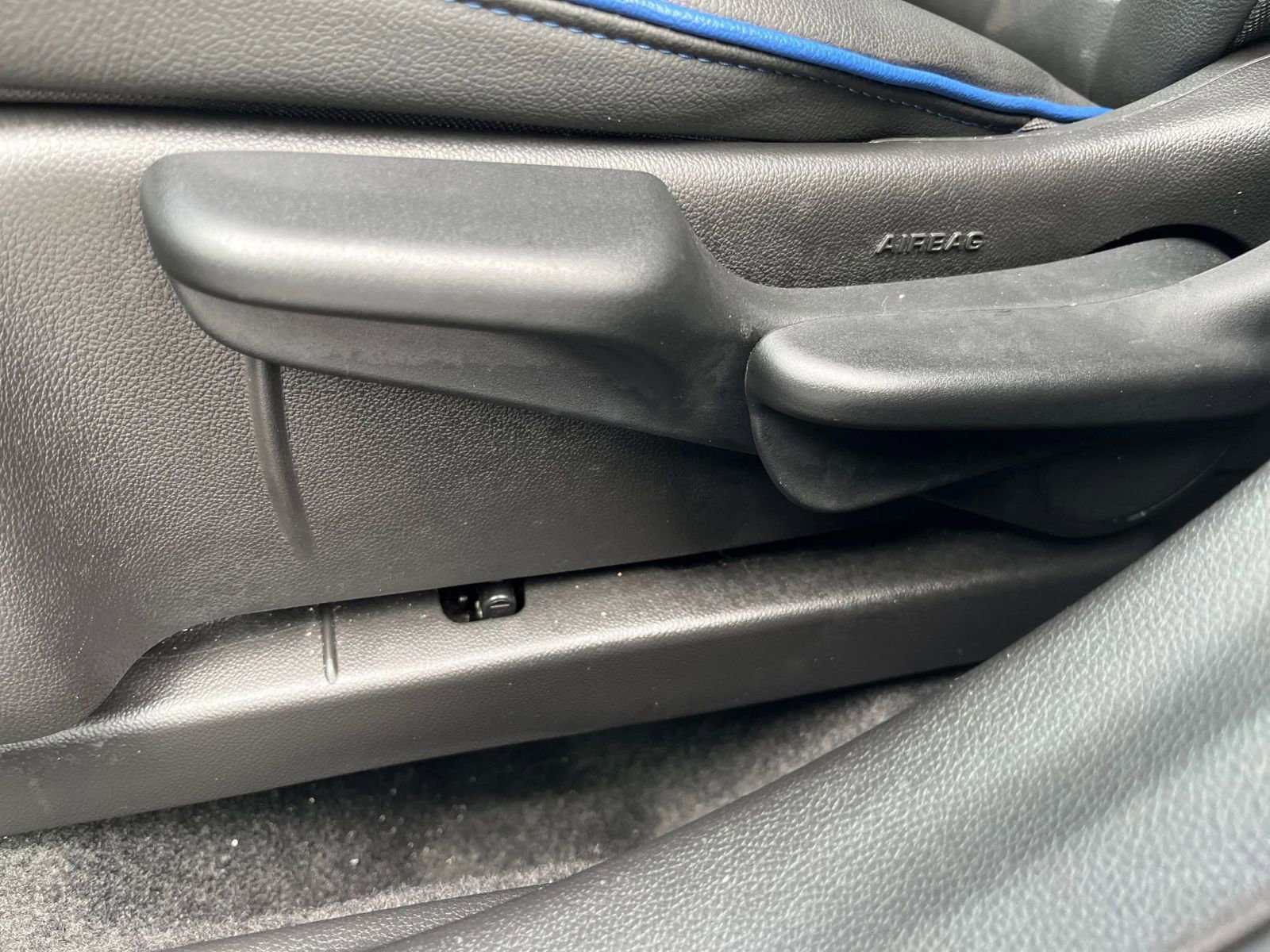 Used 2025 Buick Envista Sport Touring image 23