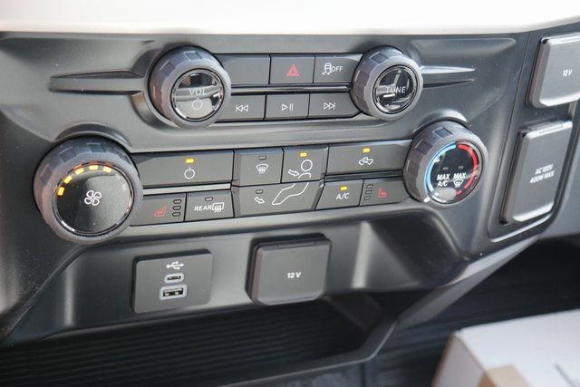 New 2025 Ford F450 XLT w/ XLT Value Package image 18