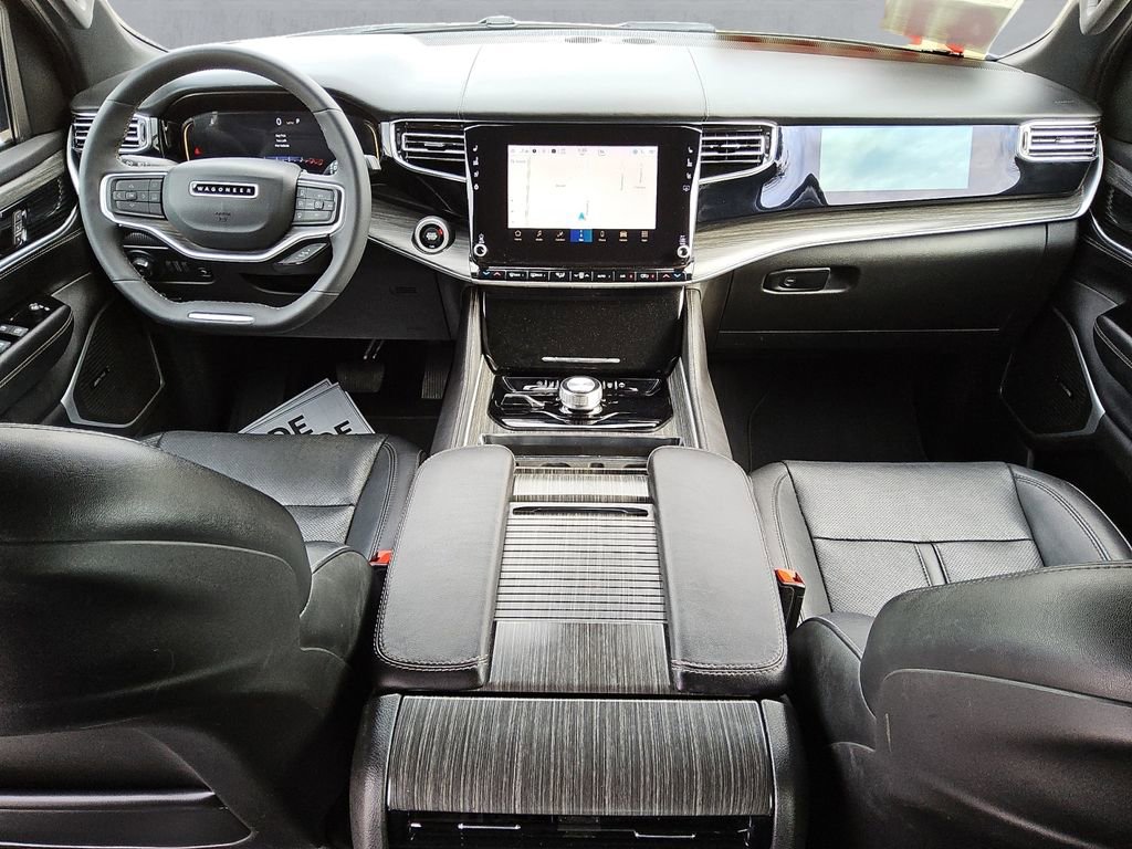 Used 2023 Jeep Wagoneer L Series II w/ Premium Group I image 10