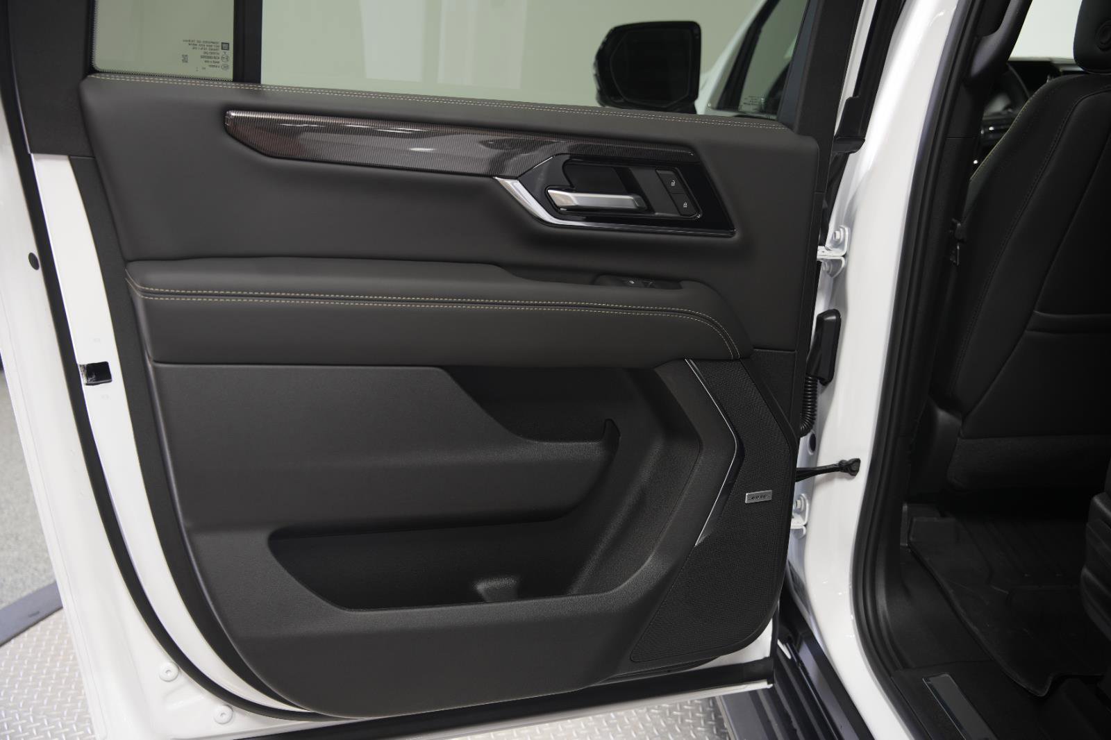 New 2026 GMC Yukon XL Elevation w/ Elevation Premium Package AWD/4WD image 22