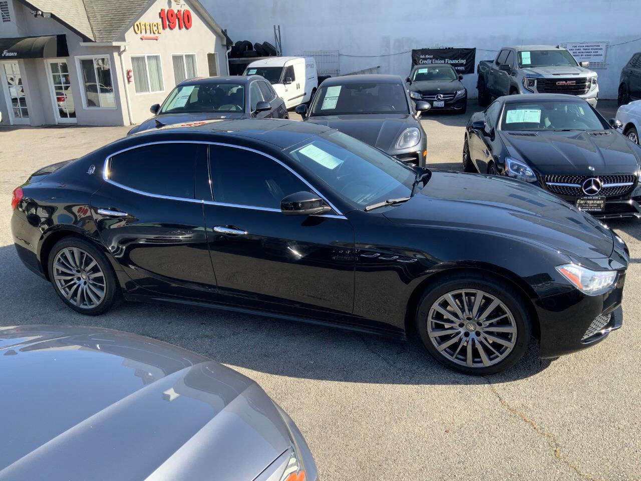 Used 2017 Maserati Ghibli RWD image 10