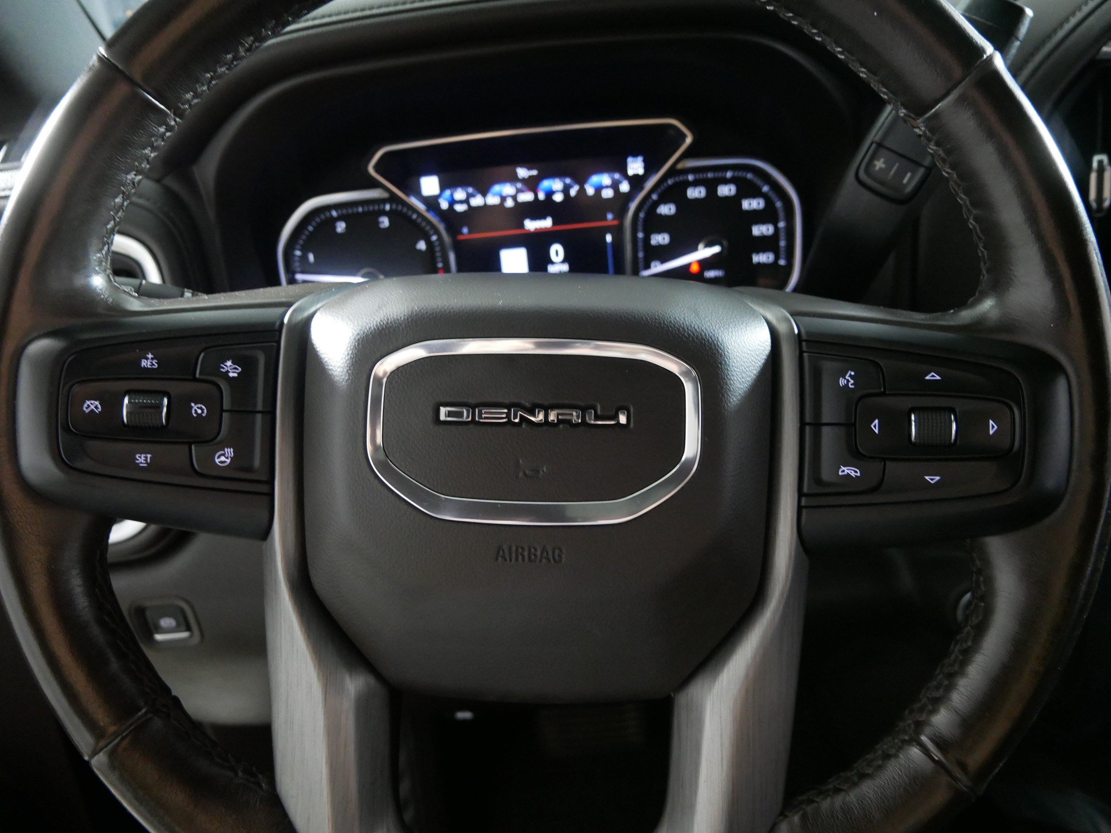 Certified 2021 GMC Sierra 3500 Denali w/ Denali Black Diamond Edition AWD/4WD image 25