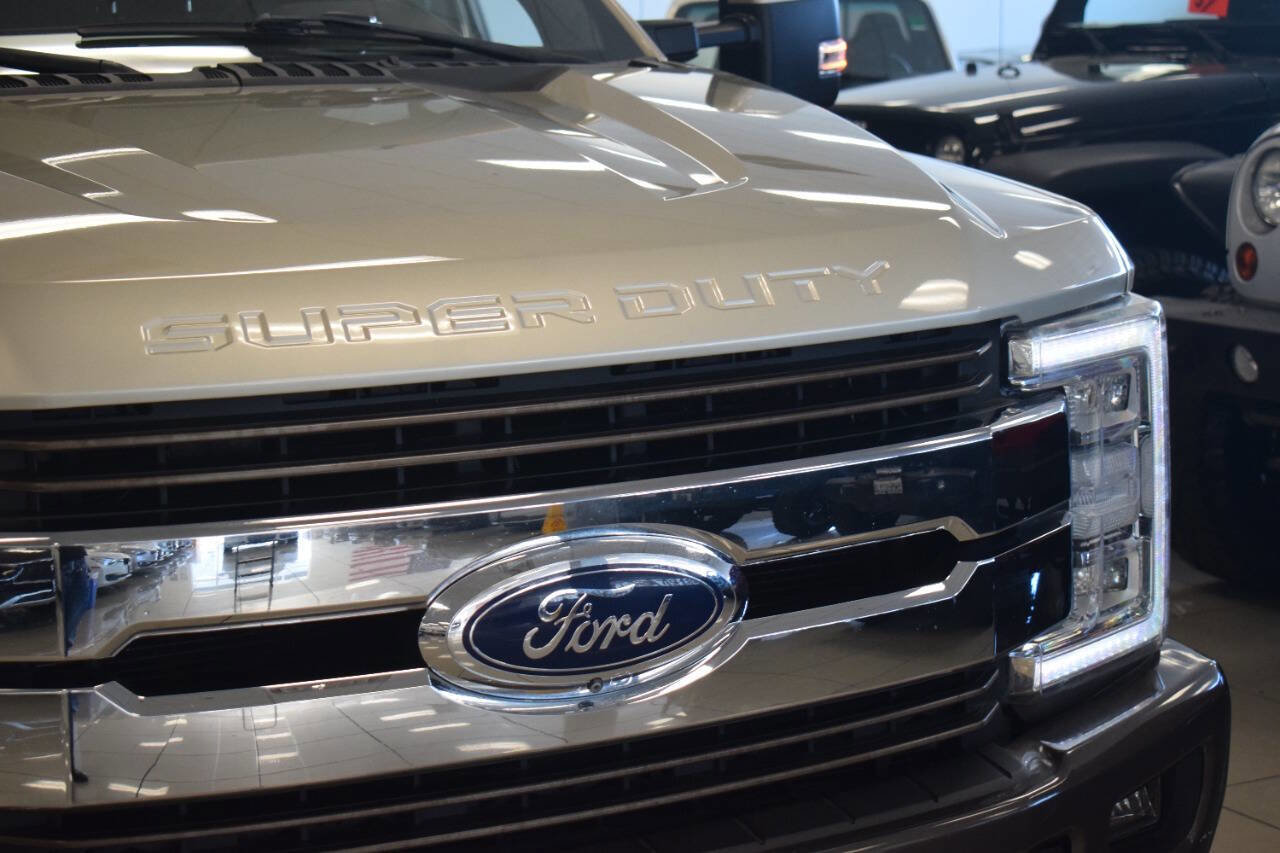 Used 2017 Ford F250 King Ranch w/ King Ranch Ultimate Package image 8