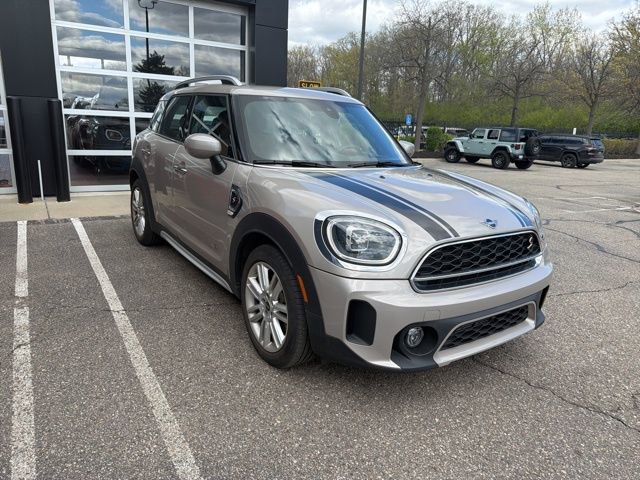 Used 2023 MINI Cooper Countryman S w/ Signature Upholstery Package AWD/4WD image 3