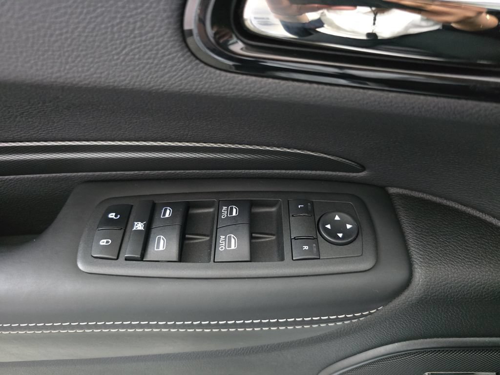 Used 2022 Dodge Durango SRT w/ Black Package AWD/4WD image 28