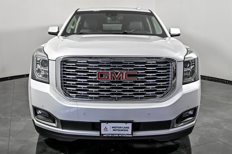 Used 2019 GMC Yukon XL Denali w/ Denali Ultimate Package AWD/4WD image 4