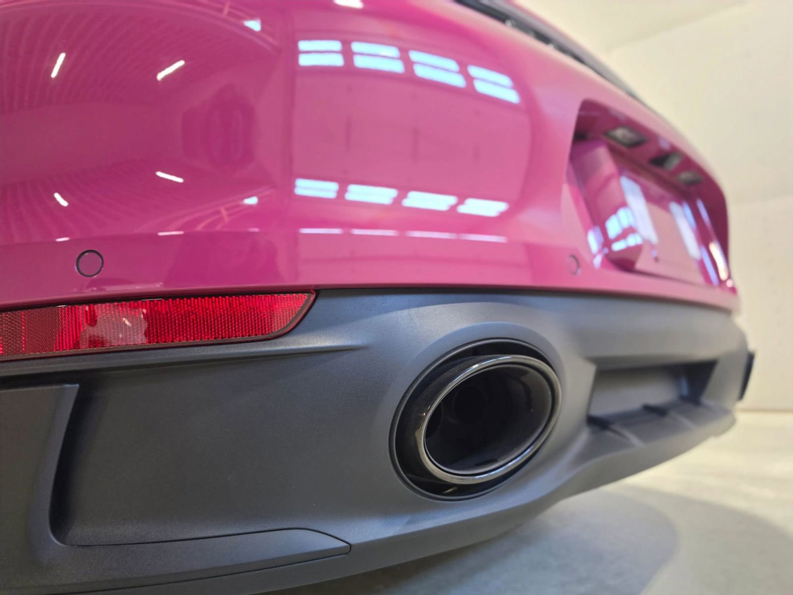 Used 2024 Porsche 911 Carrera GTS w/ Premium Package RWD image 70