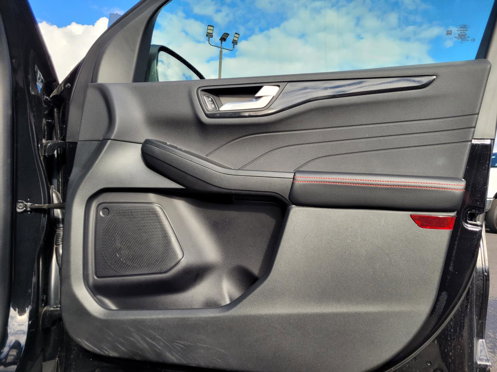 Used 2025 Ford Escape ST-Line AWD/4WD image 22
