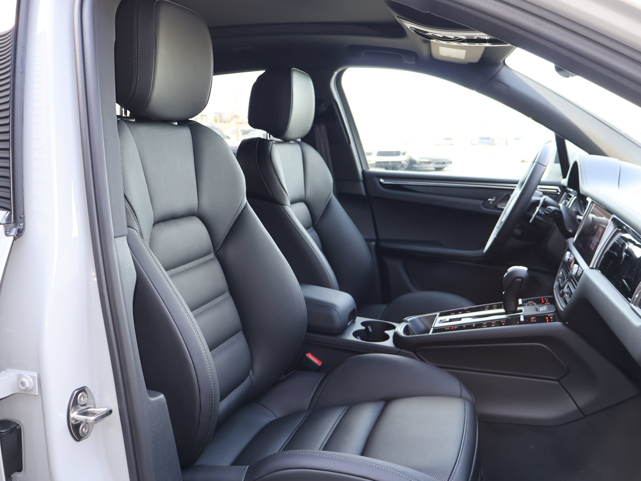 New 2026 Porsche Macan S AWD/4WD image 26