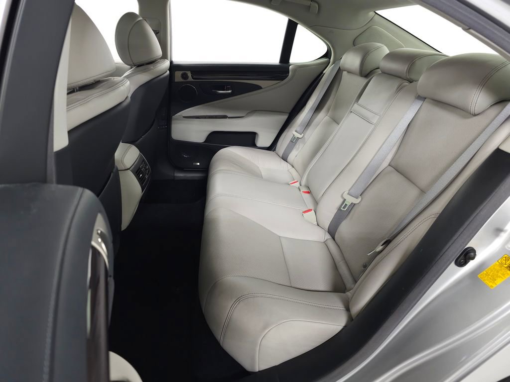 Used 2014 Lexus LS 460 AWD w/ Comfort Package image 33