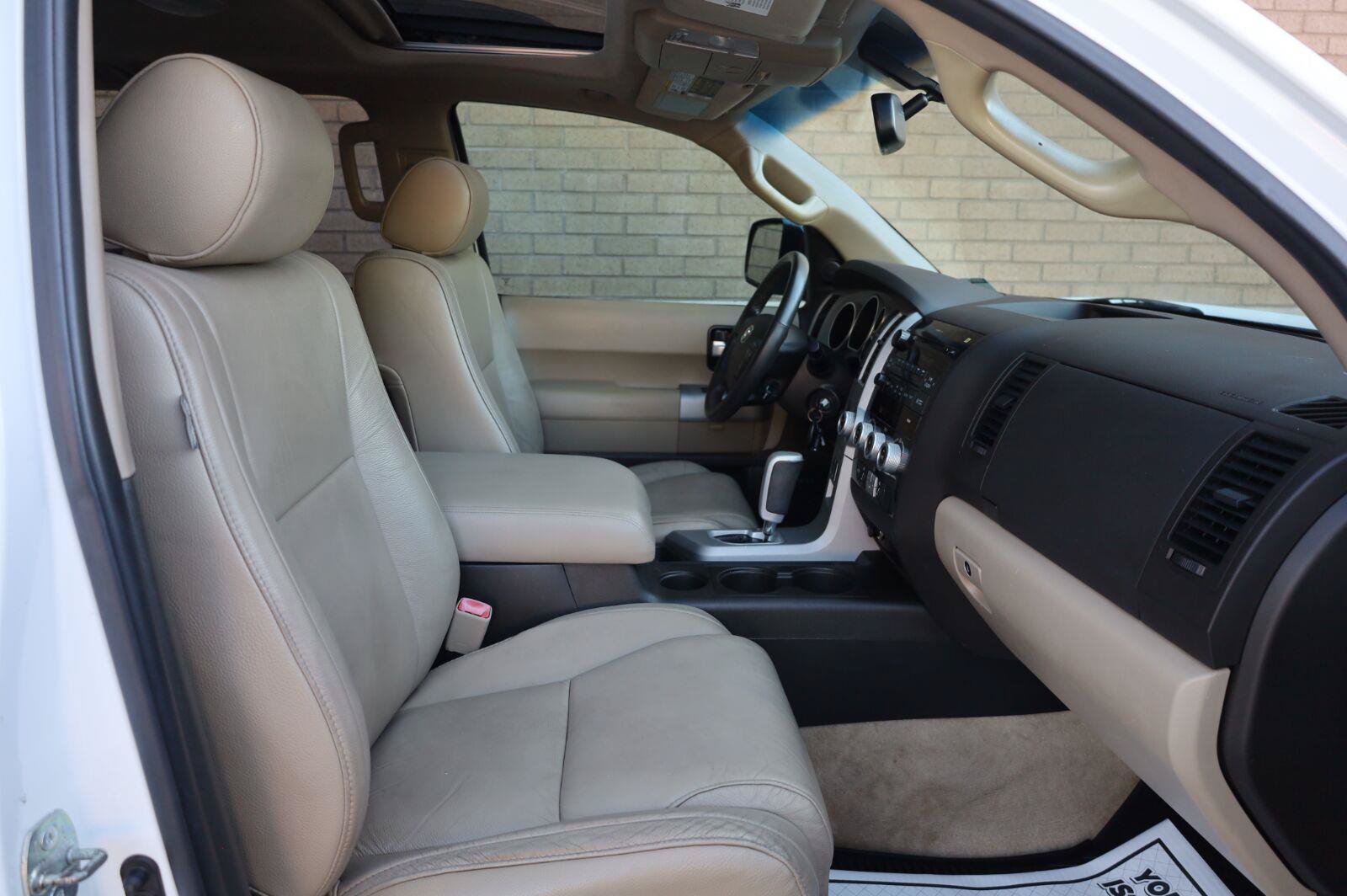 Used 2008 Toyota Sequoia Limited AWD/4WD image 29